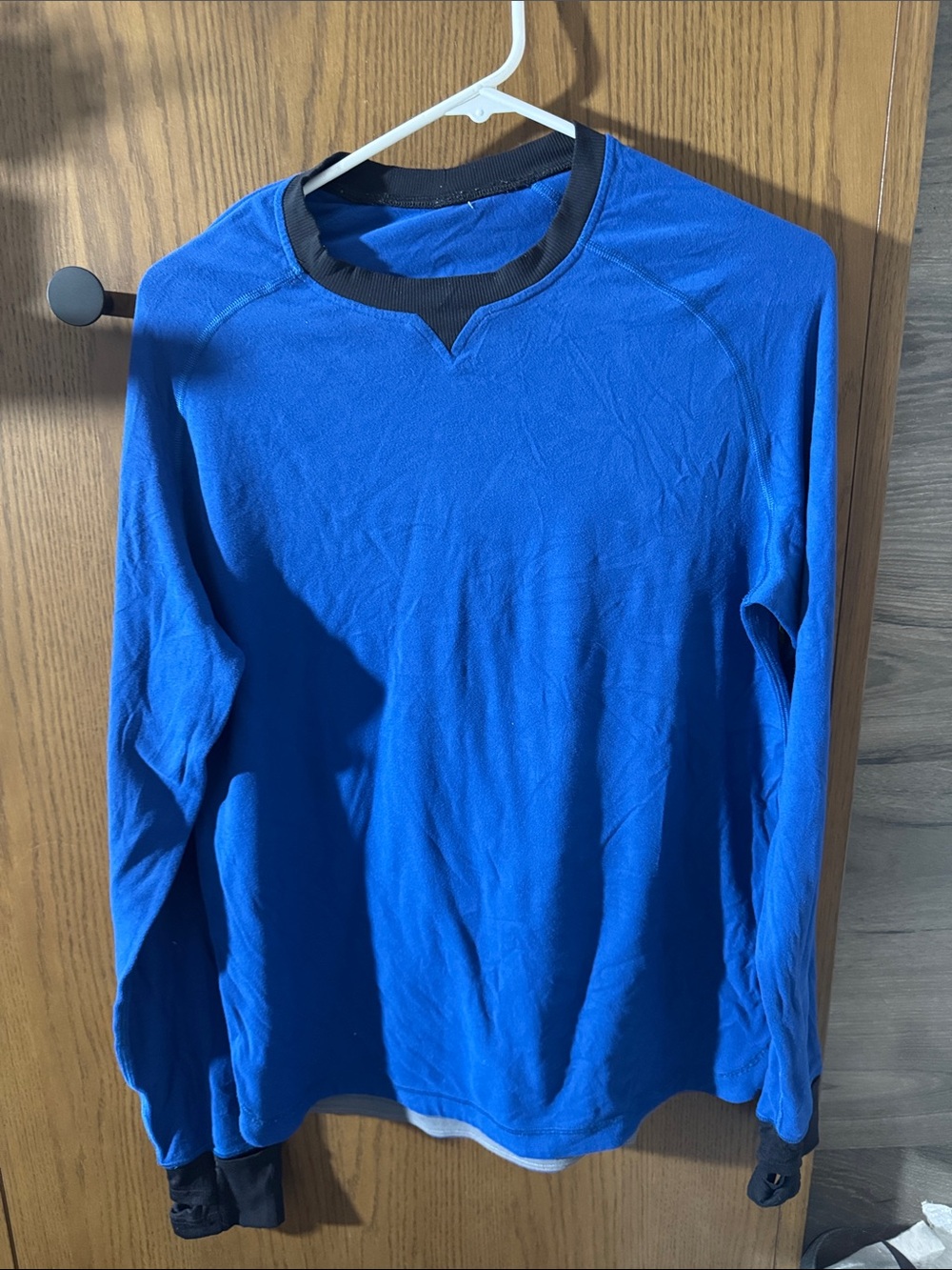 lululemon athletica Men's Long-Sleeve Crew in Bright Blue with Black Trim